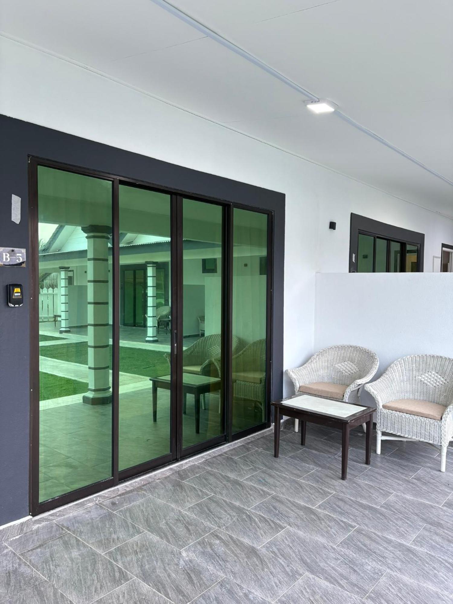 Eleven25 Roomstay ดันกัน ภายนอก รูปภาพ